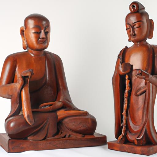 Cặp Tượng Gỗ Quan Âm Và Đức Phật A Di Đà