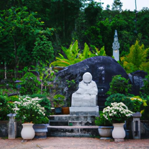 Khu Vườn Cát Đằng Yên Bình Với Tượng Phật Được Bao Quanh Bởi Thiên Nhiên.