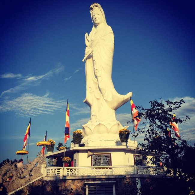 Tượng Phật Bà Quan Âm Ở Huế