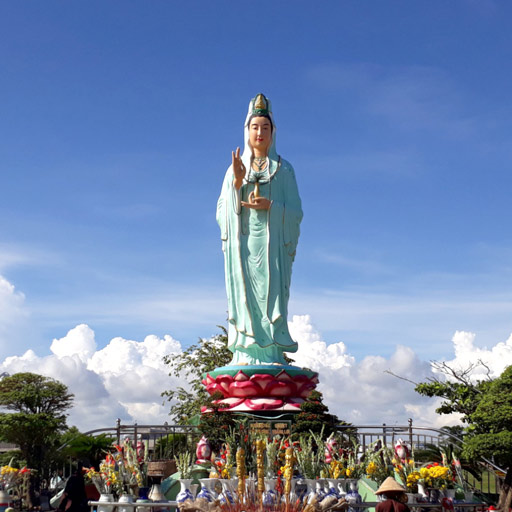 Tượng Phật Quan Âm Ở Bạc Liêu