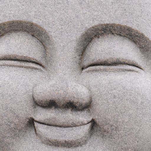 Gần Cận Nhìn Chi Tiết Tượng Tam Thế Phật Được Chế Tác Từ Đá Granite, Mang Nét Thanh Tịnh